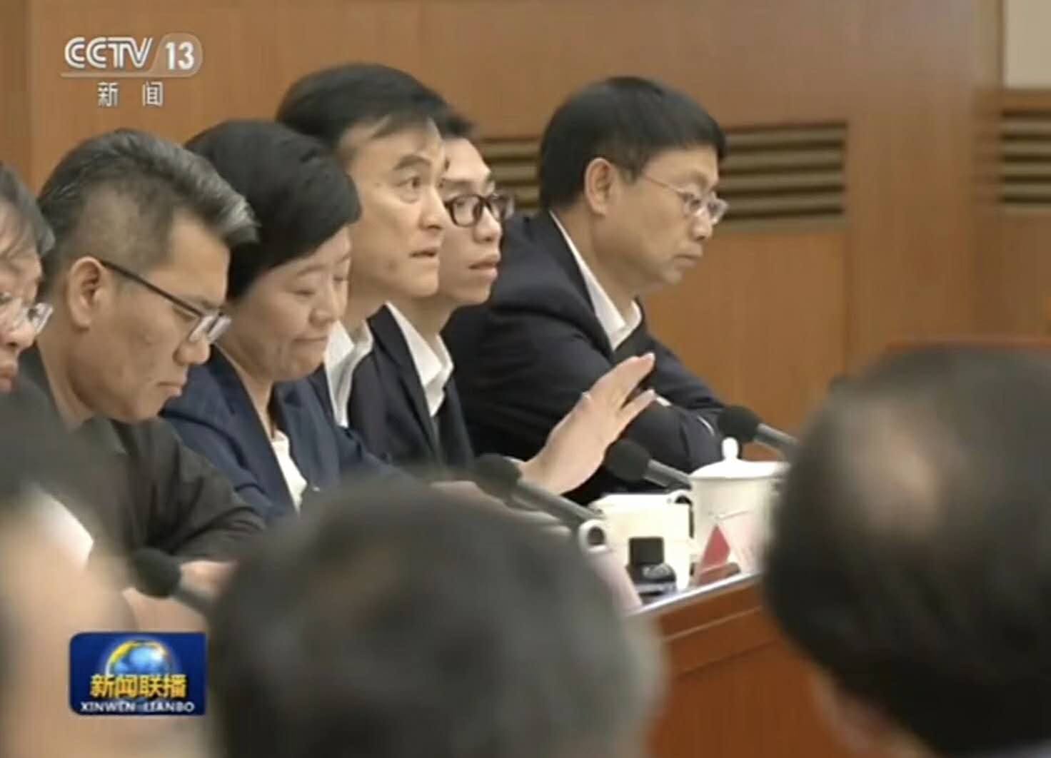 熱烈祝賀晟鼎精密儀器參加李克強(qiáng)總理組織的《關(guān)于企業(yè)稅負(fù)改革座談會》